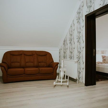 Hotel-Restaurant Milenium Salonta Zewnętrze zdjęcie