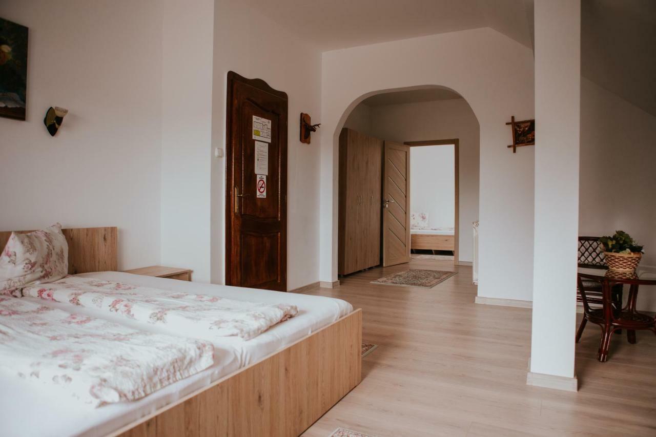 Hotel-Restaurant Milenium Salonta Zewnętrze zdjęcie