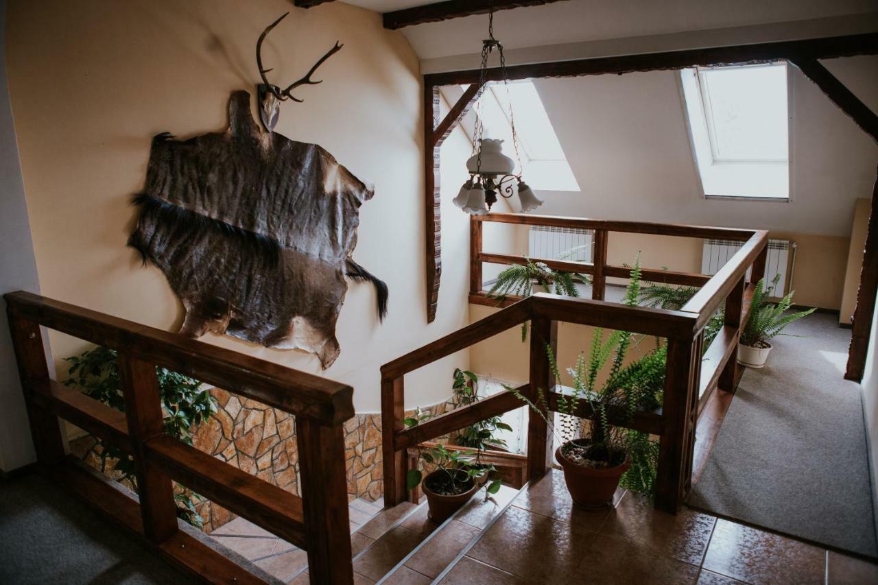 Hotel-Restaurant Milenium Salonta Zewnętrze zdjęcie